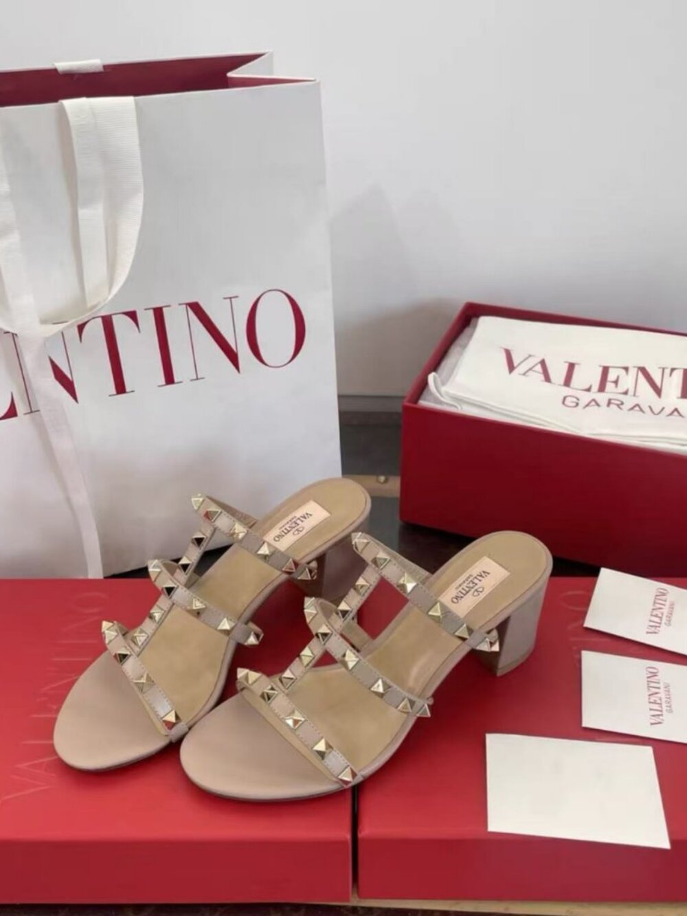 Valentino Garavani Rockstud Leather Slip-On Heel Sandals - Picture 5 of 9